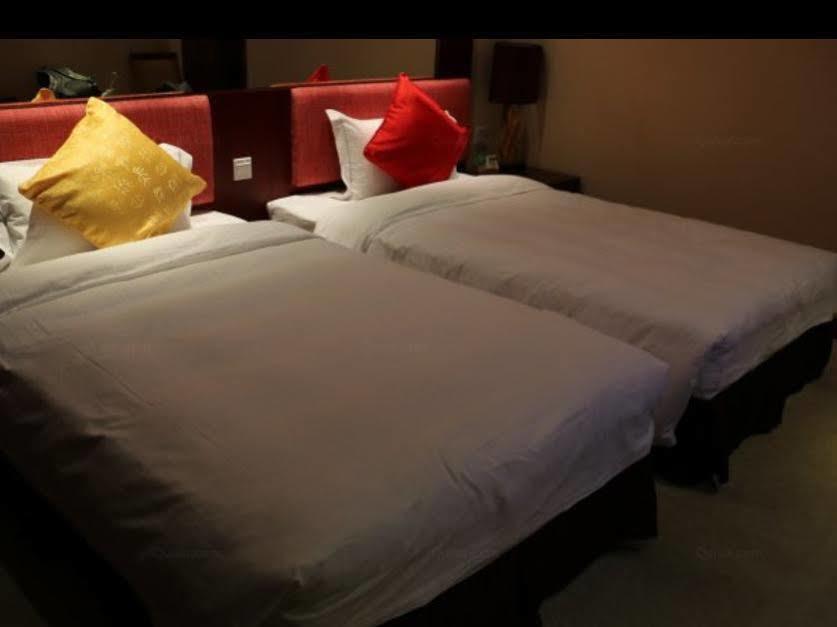 Grand Soluxe Hotel Dunhuang Esterno foto